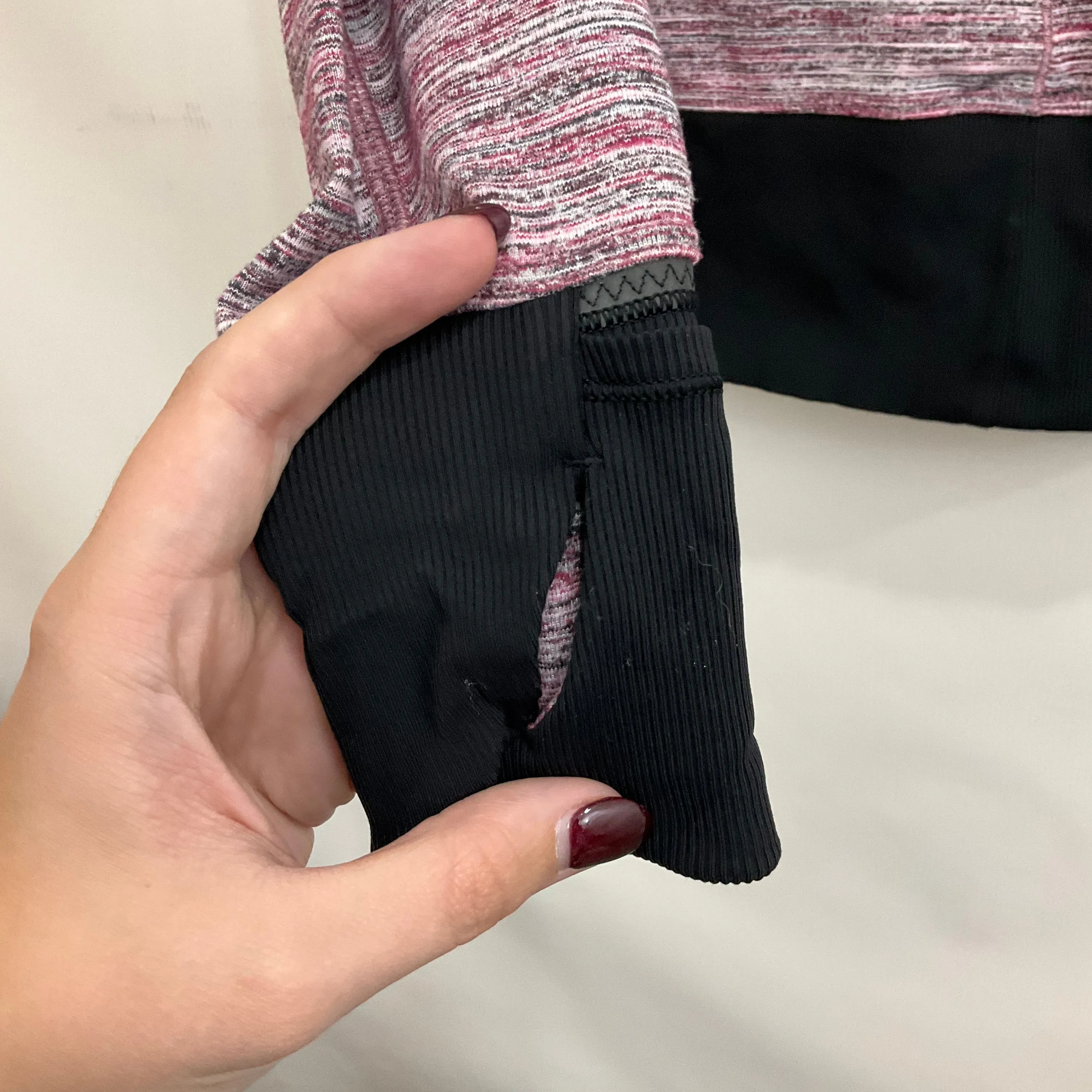 Athletic Top Long Sleeve Collar By Lululemon In Multi-colored, Size: 6