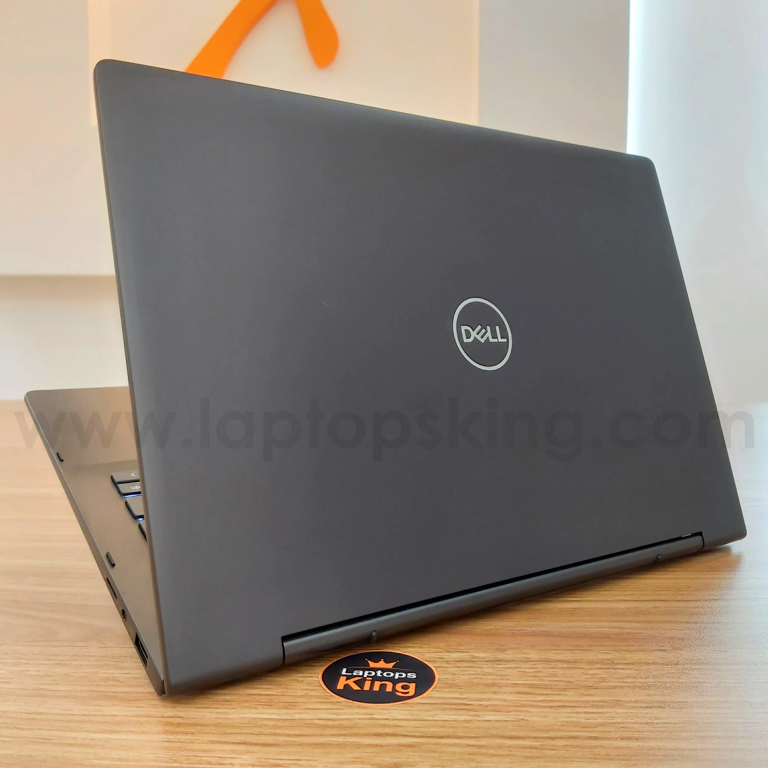 Dell Inspiron 7390 i7-8565U 4K Flip-Touchscreen 2in1 Laptop (Open Box)