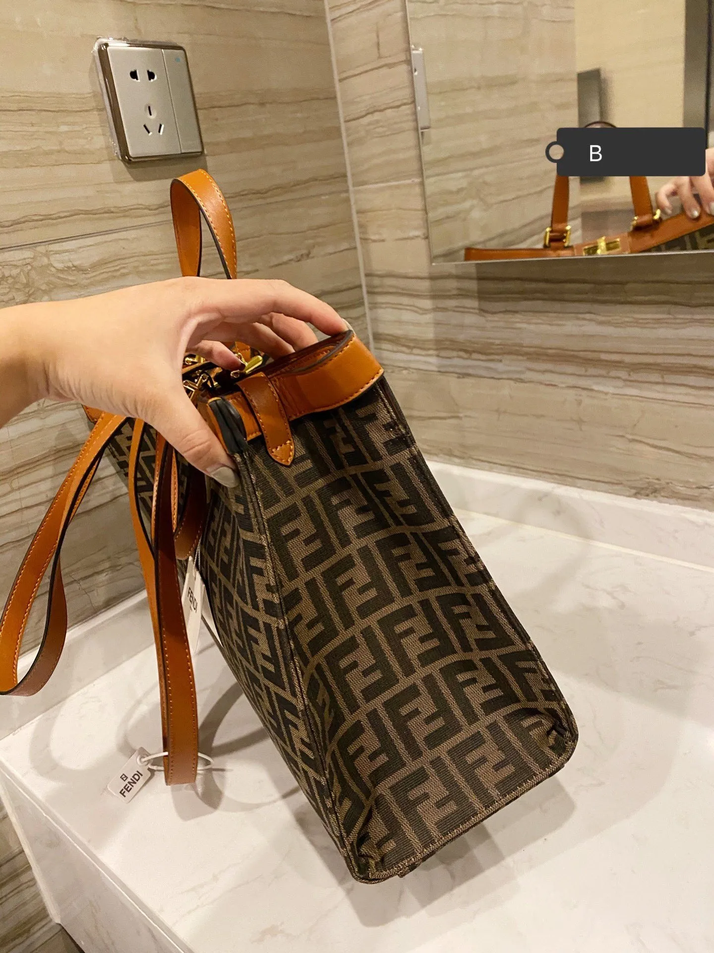 EN   Designer bags by Fendi 147