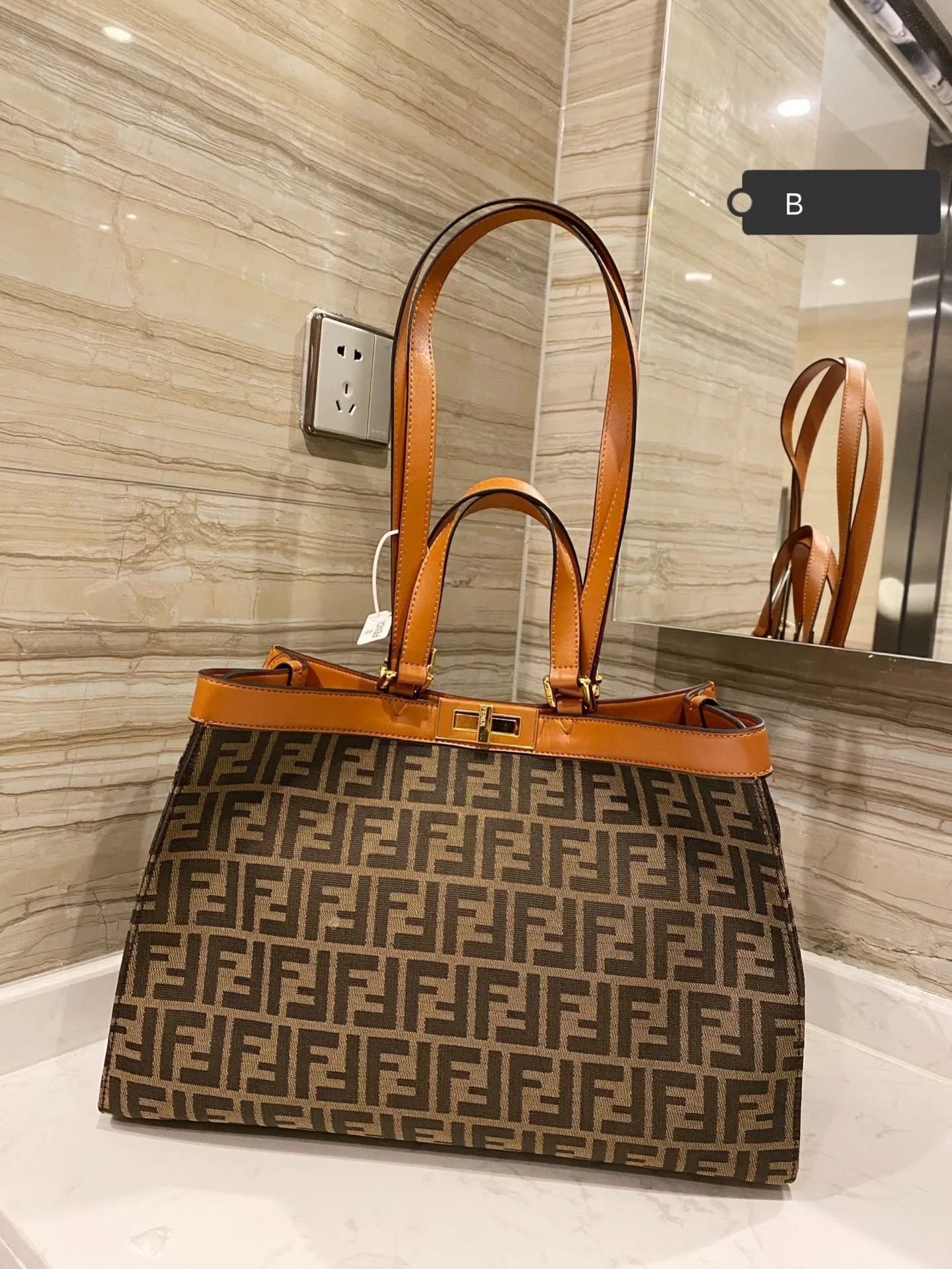 EN   Designer bags by Fendi 147