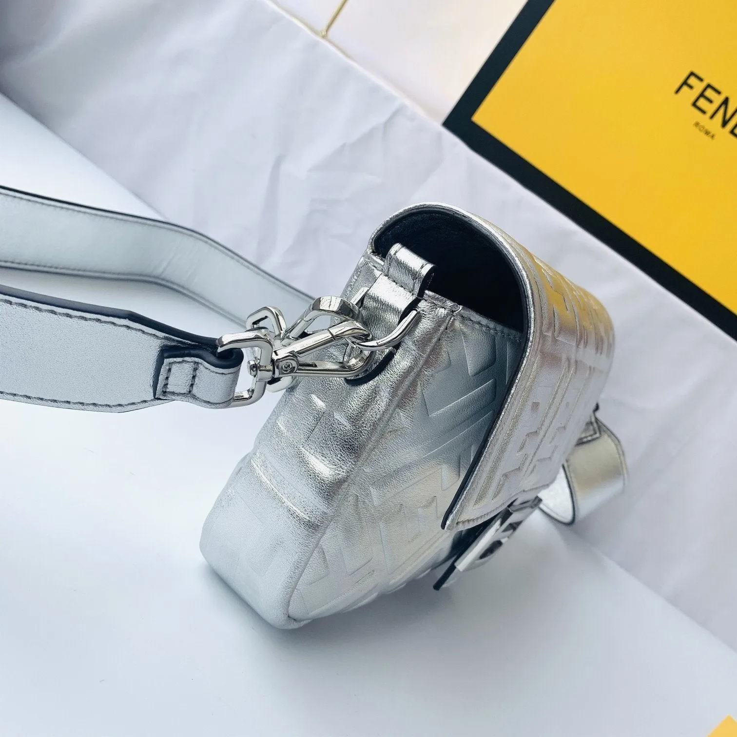 EN   Designer bags by Fendi 178