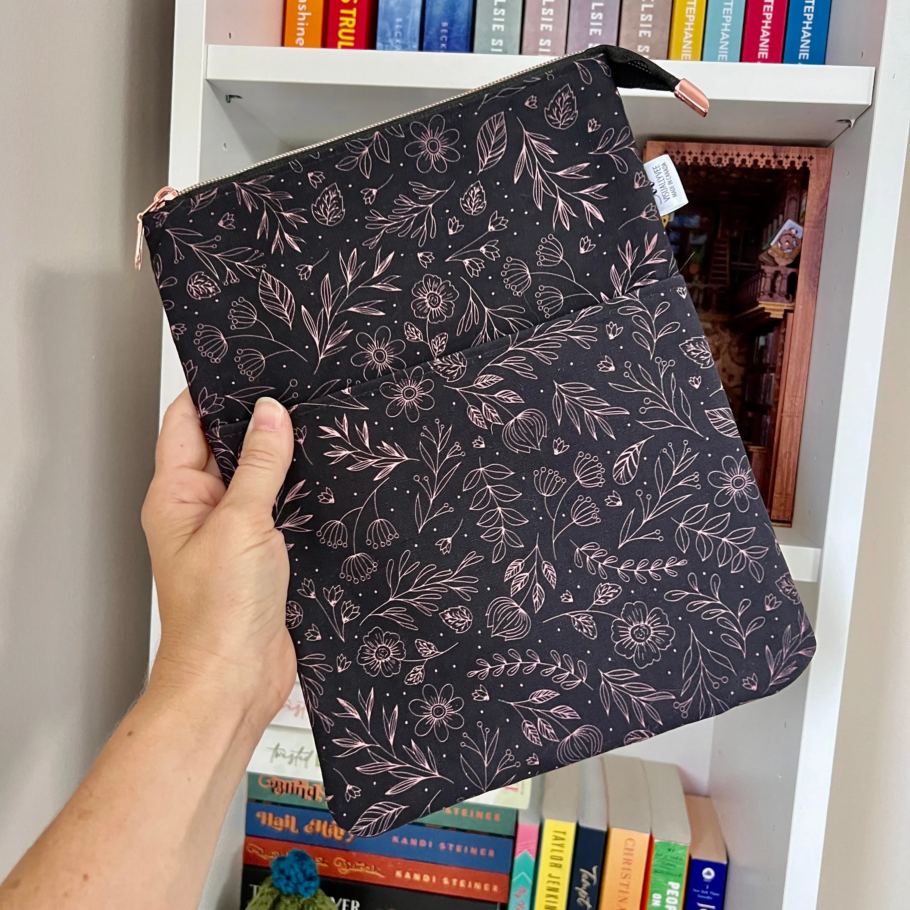 Rose Gold Floral Line Art -  Zippered Book Sleeve